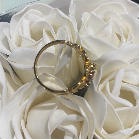 Size 7 Ring with Multi Color Stones - Picture 2 of 5